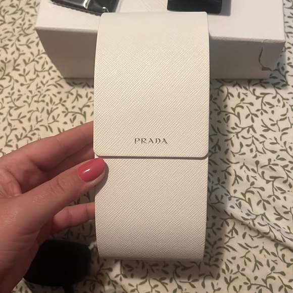 Prada Sculto Reo Irregular Rounded Sunglasses - Picture 5 of 8